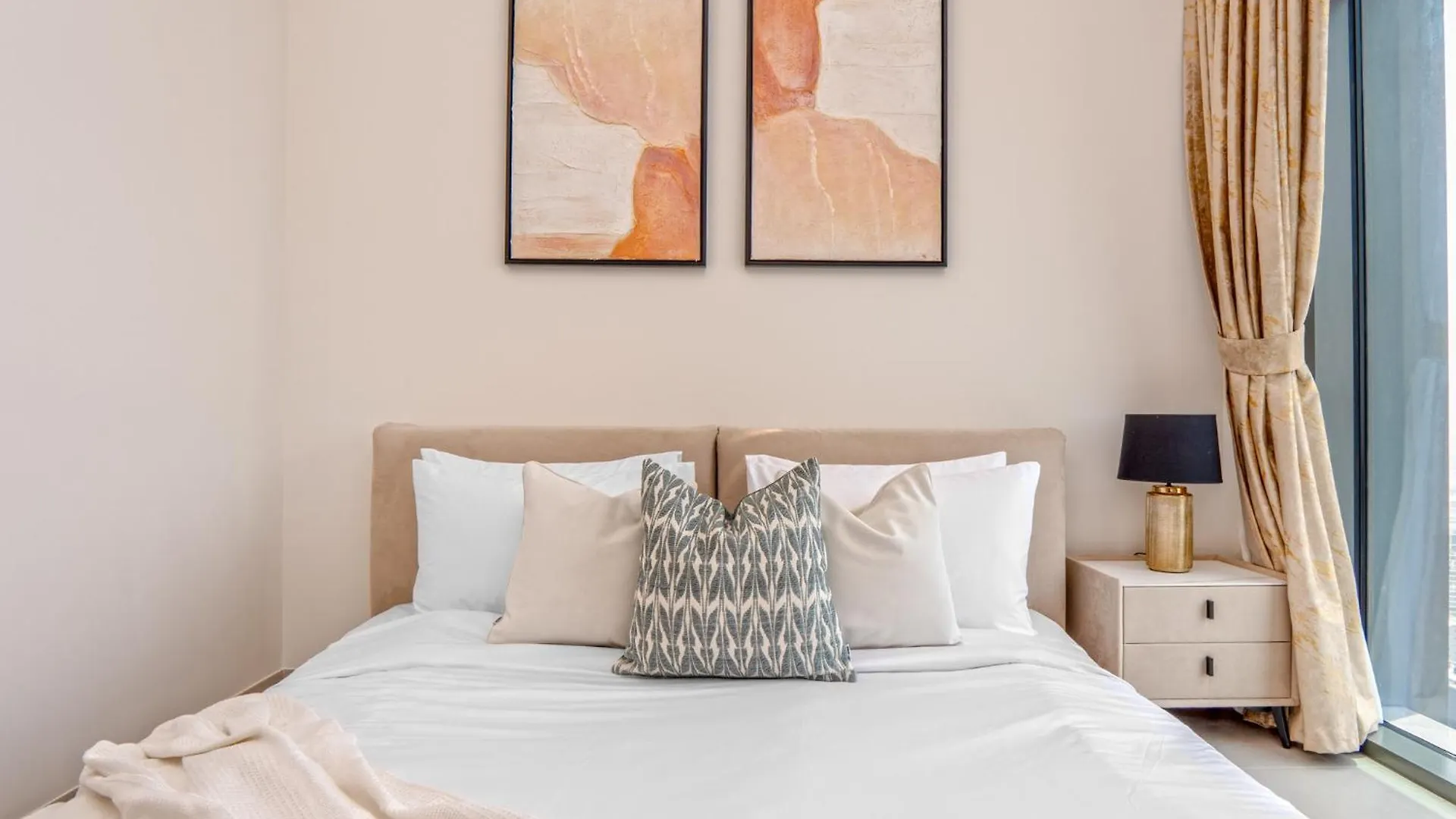 Easygo - 3Br & Maid With Full Burj Khalifa And Fountain View Burj Royale Dw Apartment Dubai United Arab Emirates