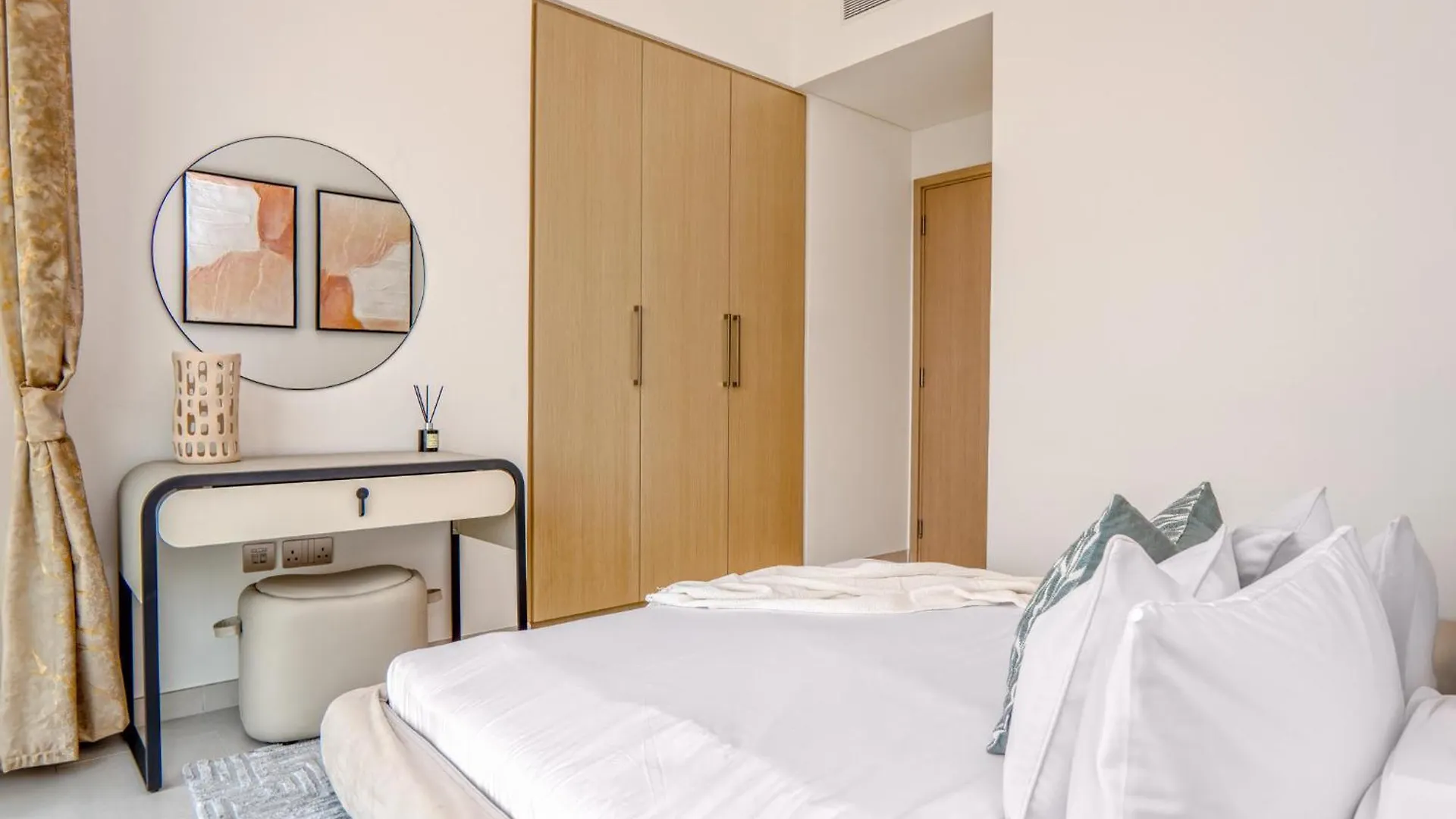 Easygo - 3Br & Maid With Full Burj Khalifa And Fountain View Burj Royale Dw Apartment Dubai 0*,  United Arab Emirates