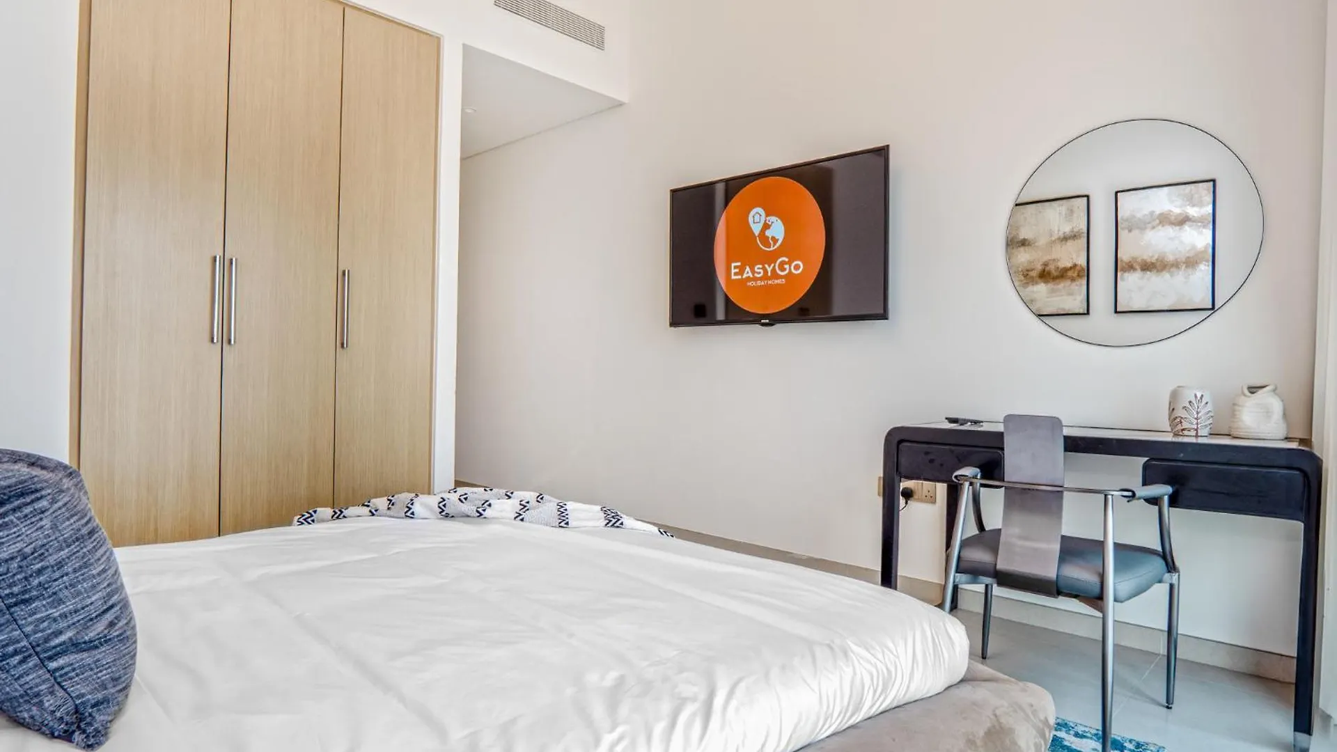 Easygo - 3Br & Maid With Full Burj Khalifa And Fountain View Burj Royale Dw Apartment Dubai United Arab Emirates