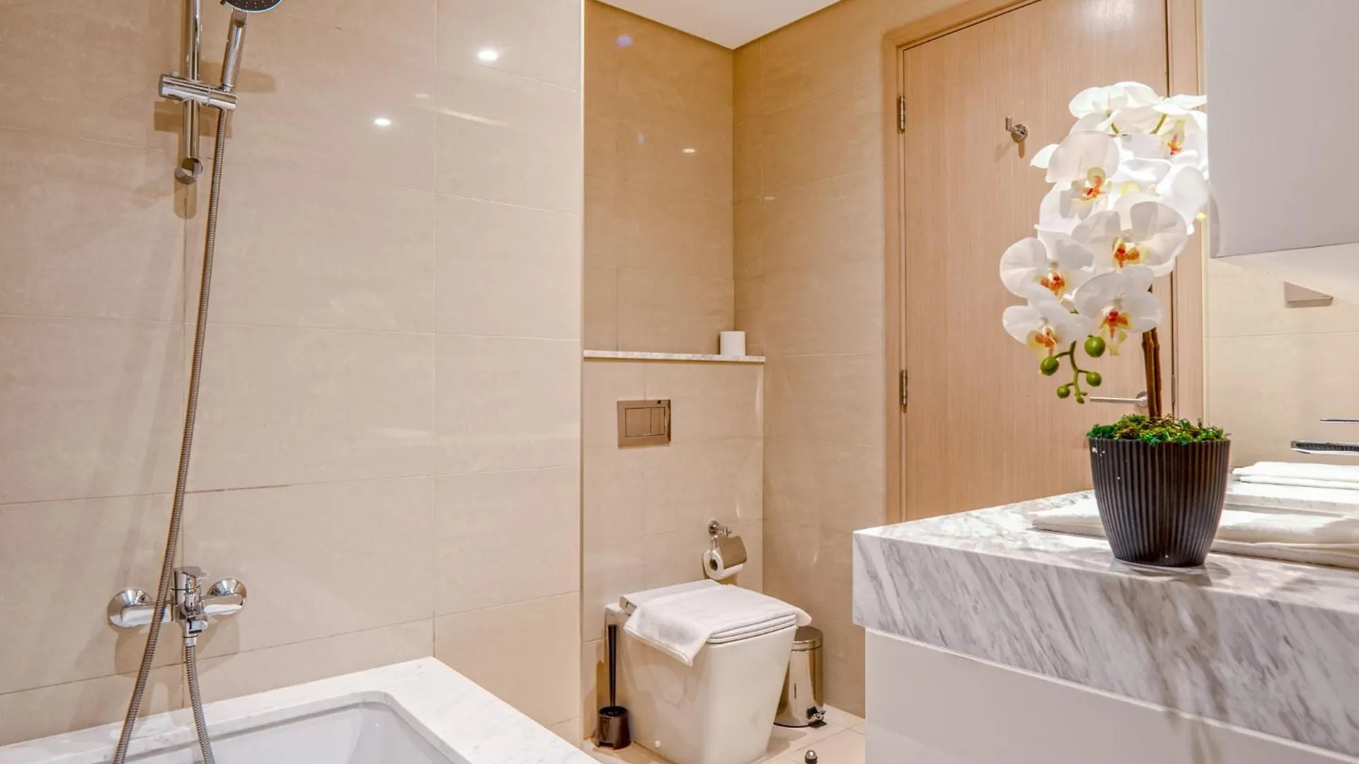 Easygo - 3Br & Maid With Full Burj Khalifa And Fountain View Burj Royale Dw Apartment Dubai 0*,