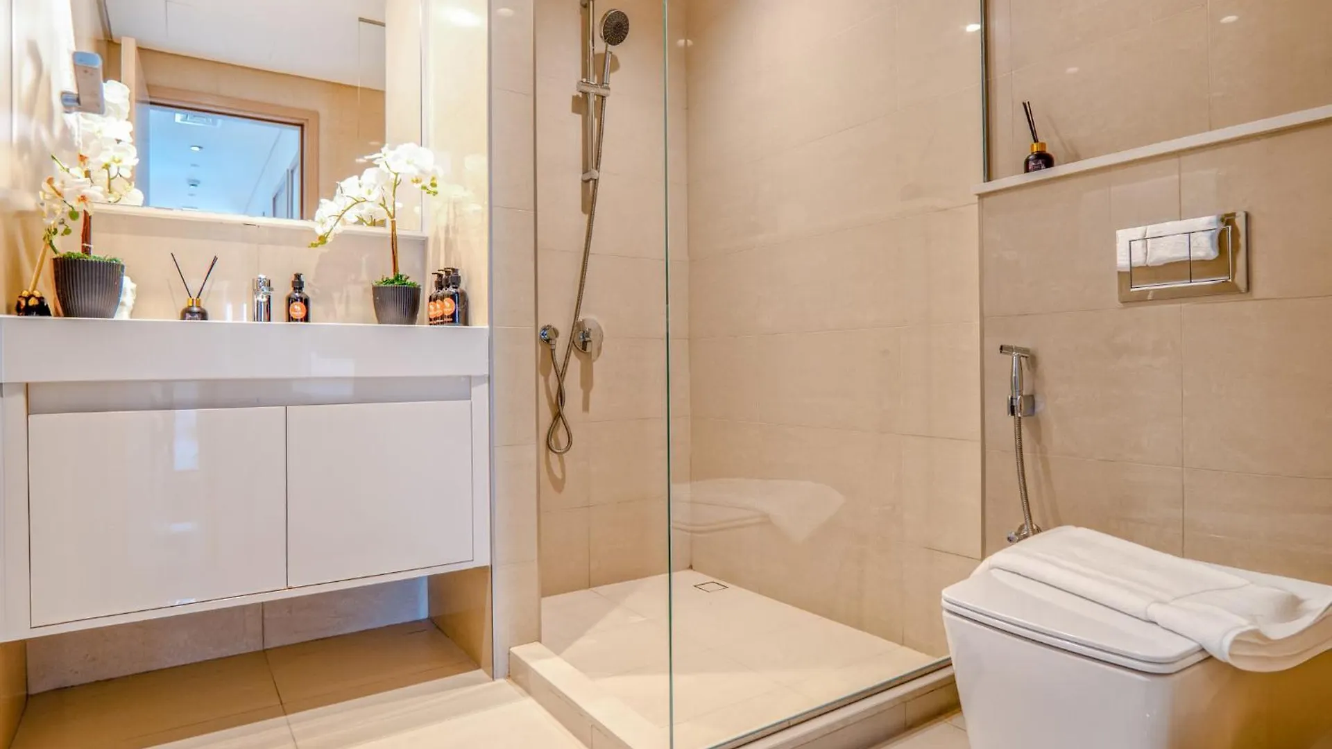 Easygo - 3Br & Maid With Full Burj Khalifa And Fountain View Burj Royale Dw Apartment Dubai United Arab Emirates
